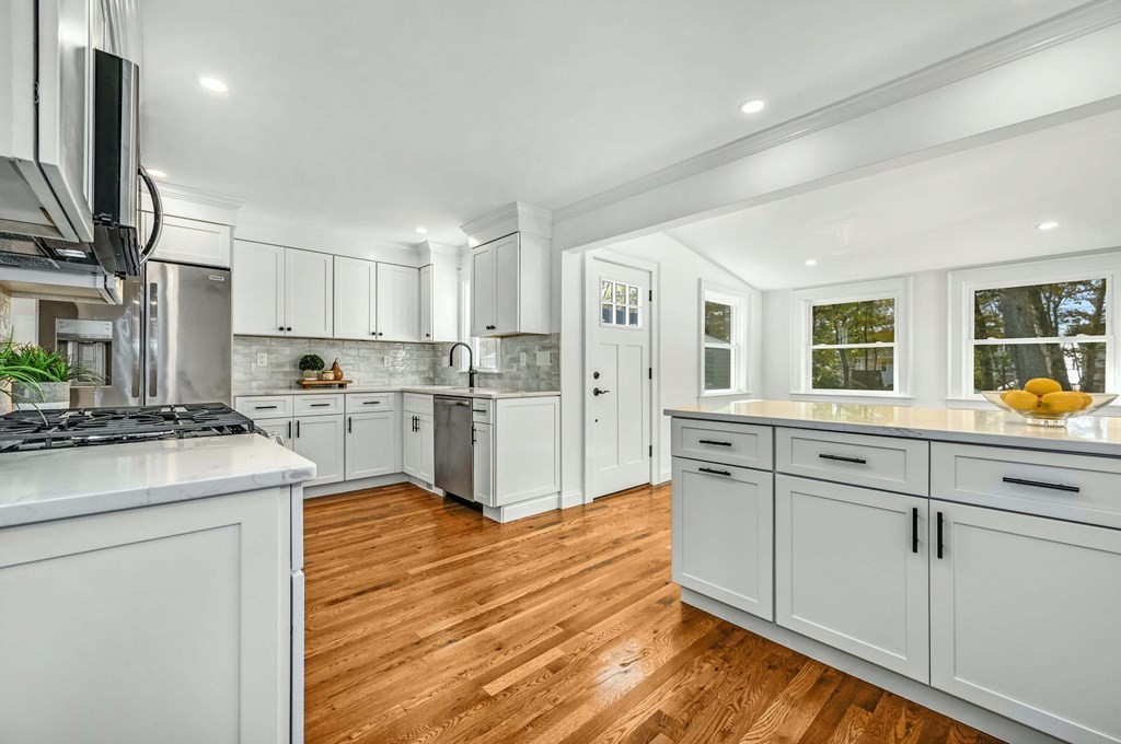 16 Alward Road Boston, MA 02132 - Photo 9 of 41 Gallery Image 9