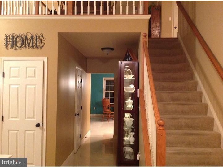 5109 Stoudts Ferry Bridge Road Reading, PA 19605 - Photo 4 of 25 Foyer
