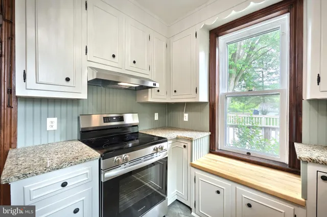 $369,900 | 415 Lincoln Way West, New Oxford, PA 17350