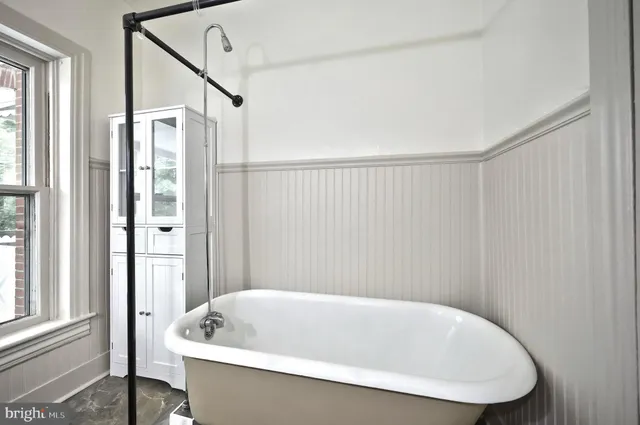 $369,900 | 415 Lincoln Way West, New Oxford, PA 17350