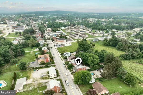 $364,900 | 415 Lincoln Way West, New Oxford, PA 17350