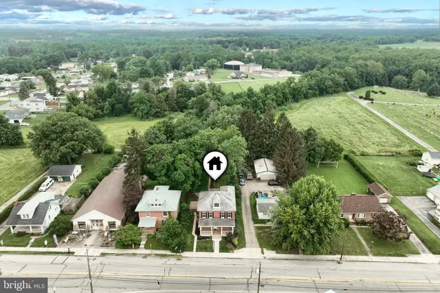 $369,900 | 415 Lincoln Way West, New Oxford, PA 17350