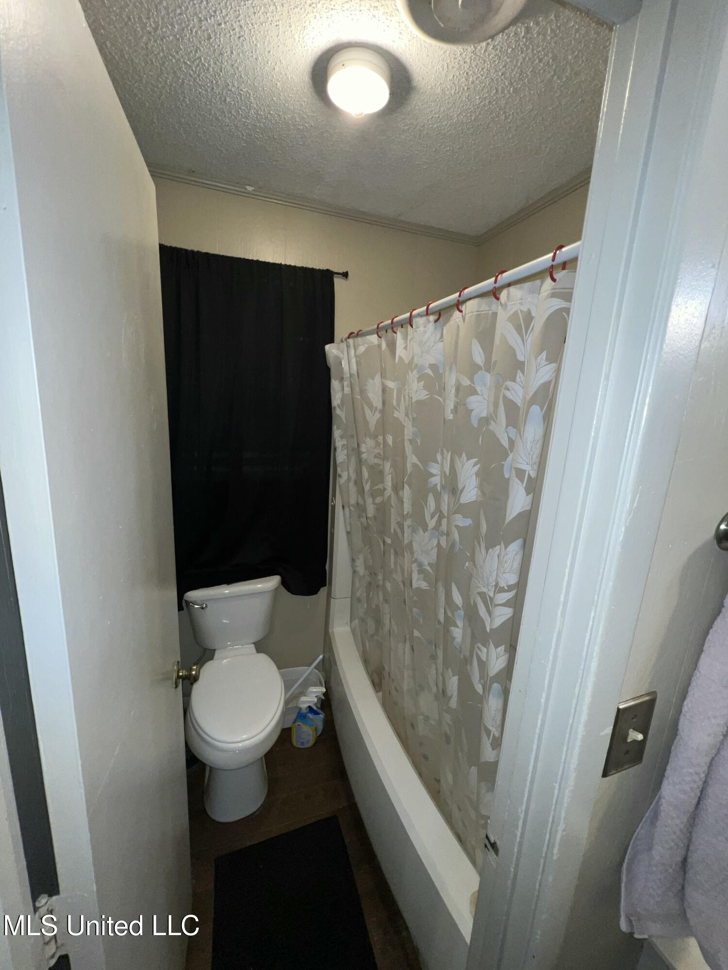 104 Goza Street Grenada, MS 38901 - Photo 6 of 10 IMG_4593