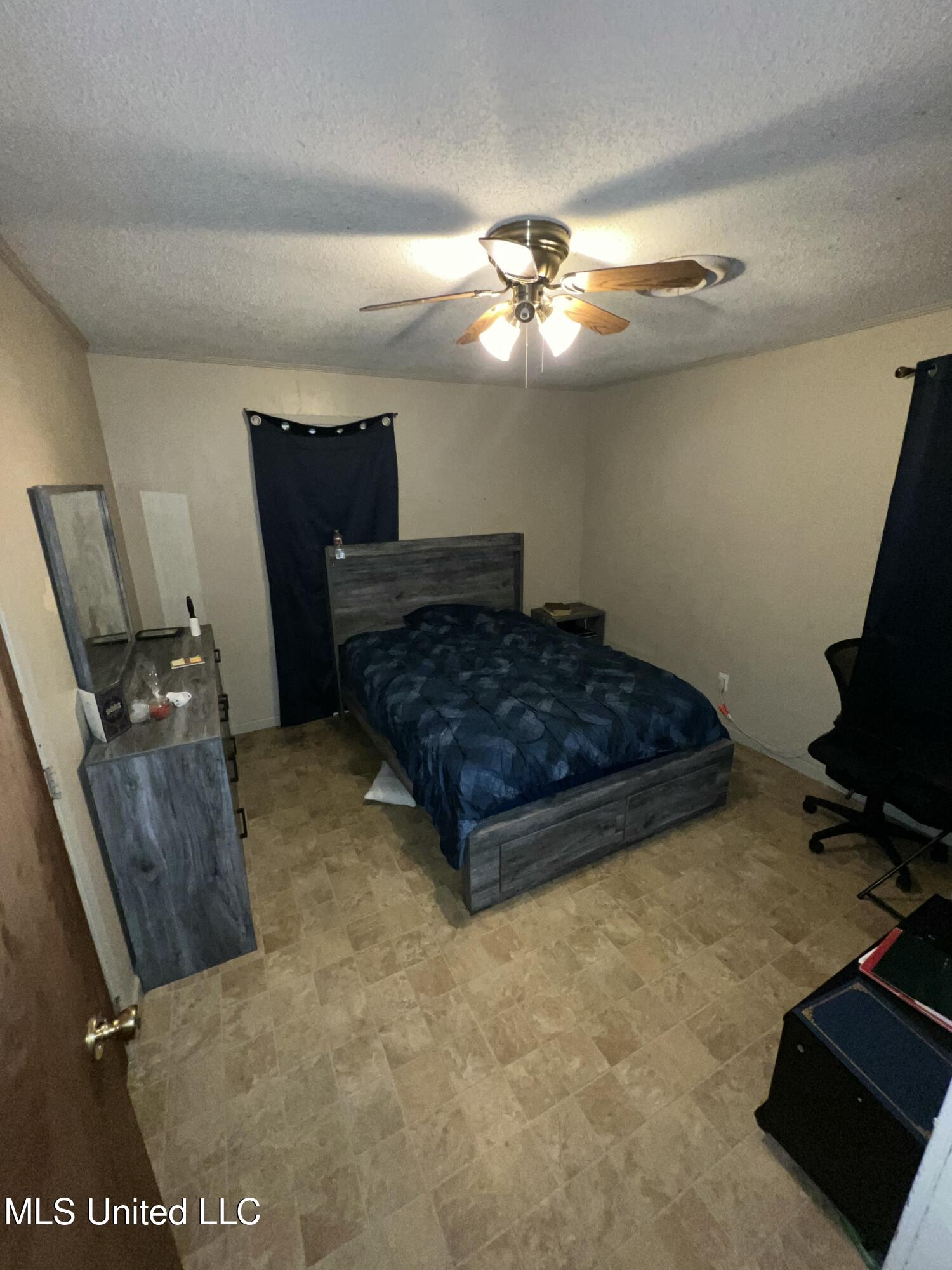 104 Goza Street Grenada, MS 38901 - Photo 7 of 10 IMG_4596