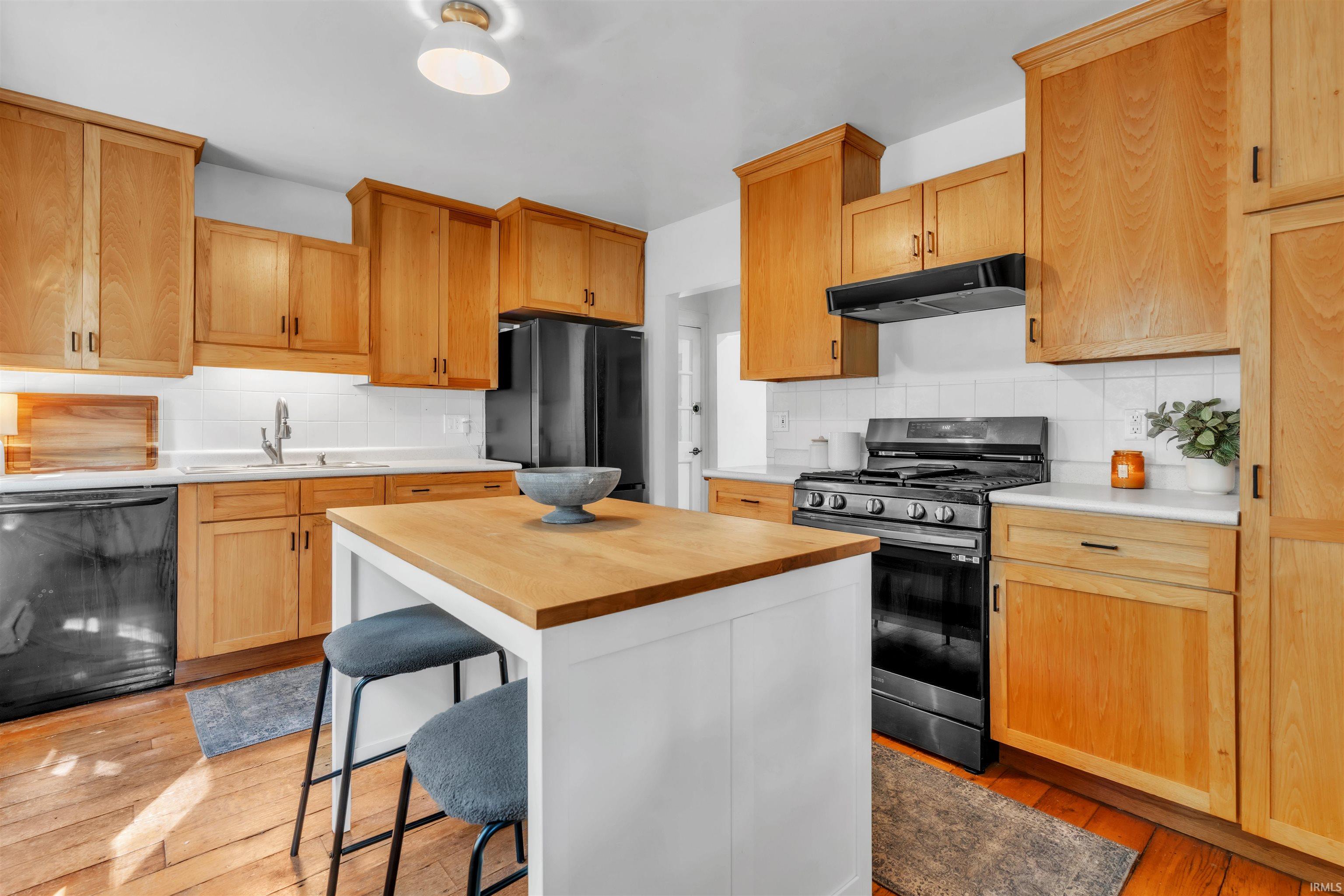 2444 Sand Point Road Fort Wayne, IN 46809 - Photo 13 of 36