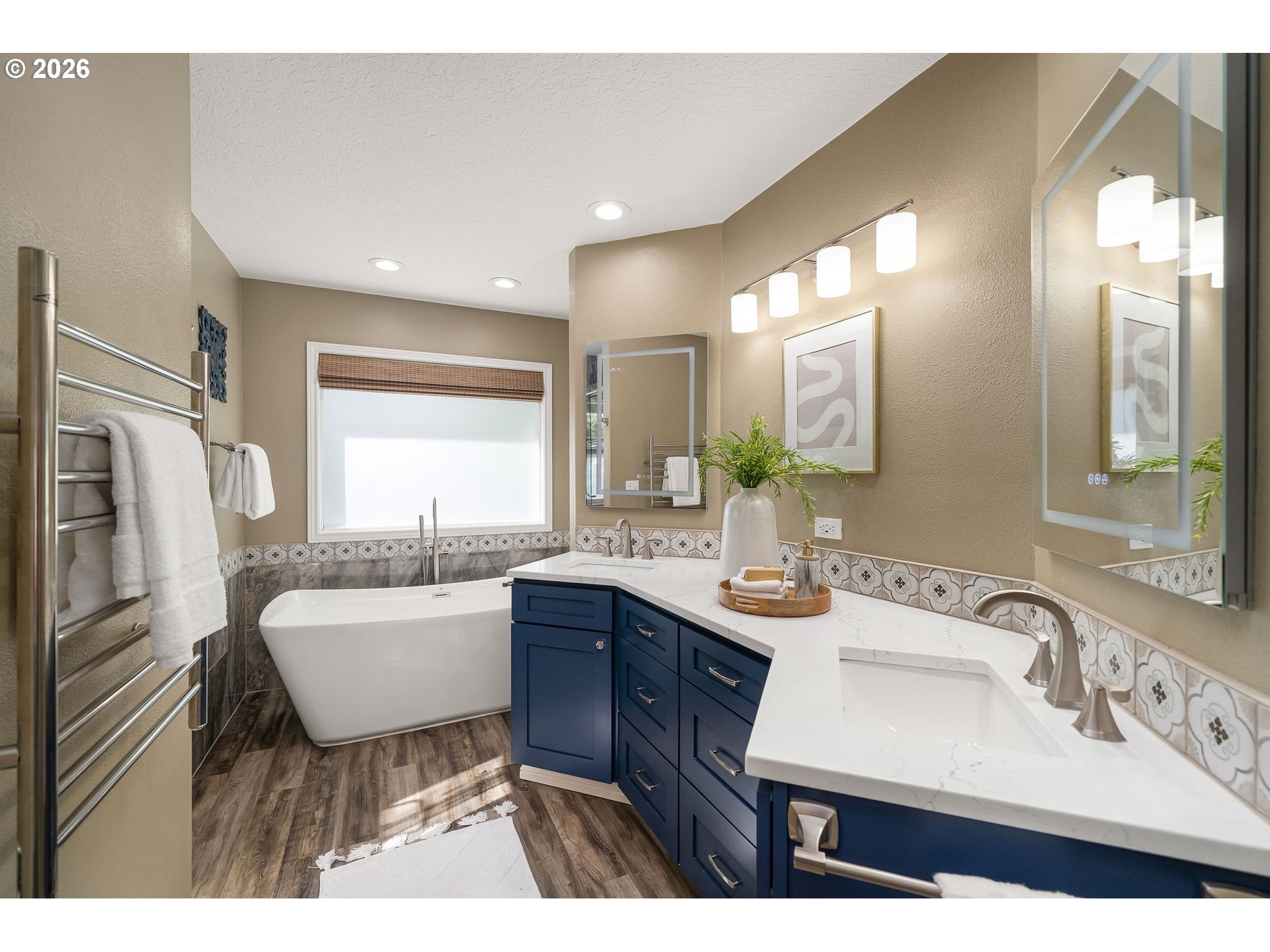 6475 Southwest Arranmore Court Portland, OR 97223 - Photo 33 of 48 Attached Bathroom #1