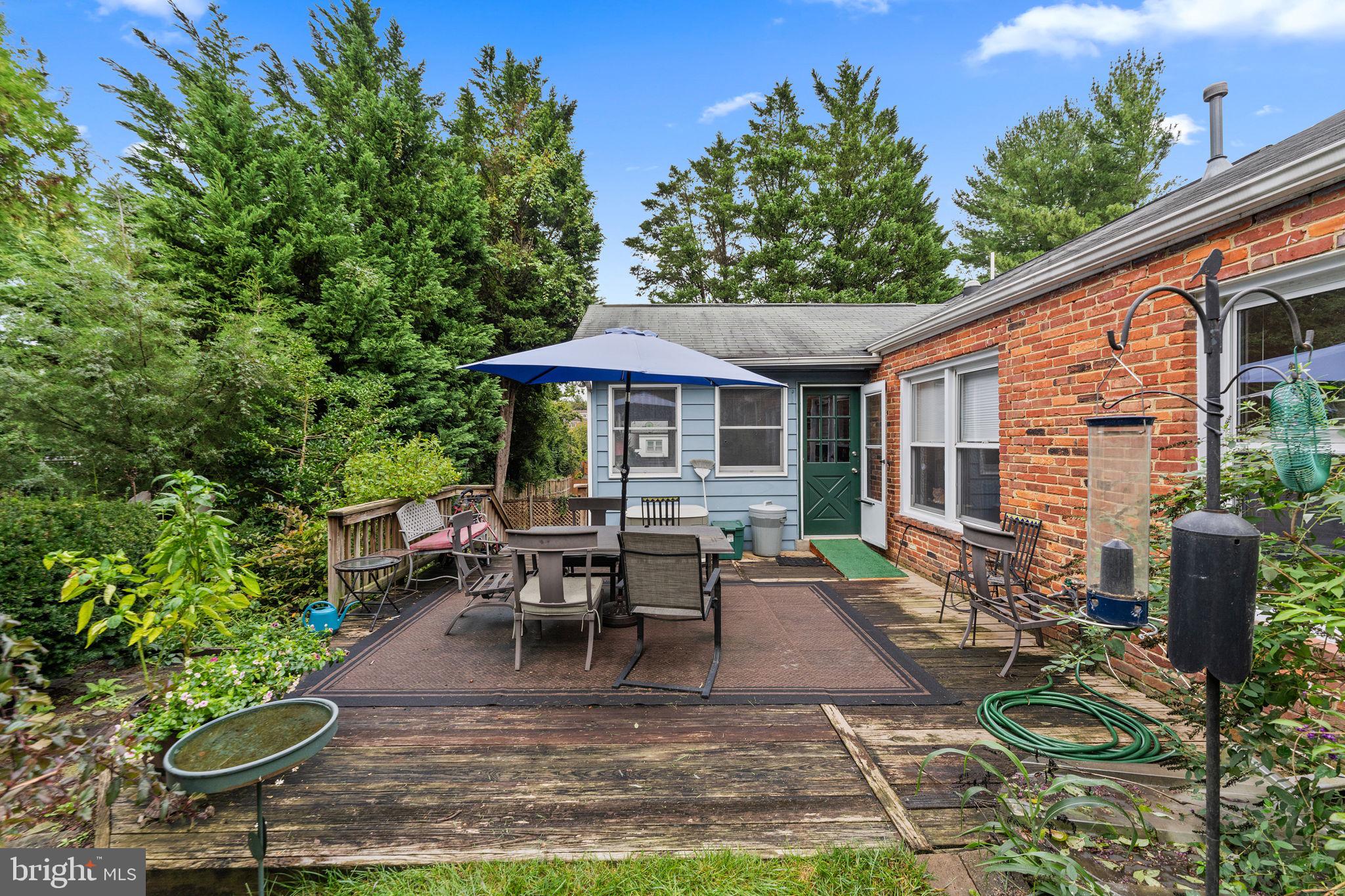 4000 North Glebe Road Arlington, VA 22207 - Photo 5 of 46 Deck off sunroom/sitting room