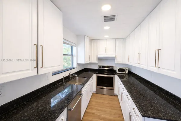 $3,450 | 16932 Calder Drive West, Loxahatchee, FL 33470