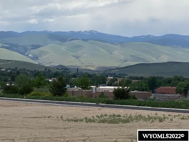 $303,610 | 1100 Pronghorn Drive, Lander, WY 82520