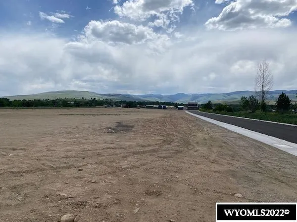 $303,610 | 1100 Pronghorn Drive, Lander, WY 82520