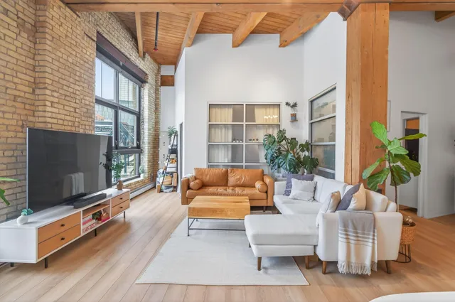 $3,195 | 404 North Washington Avenue, Unit 205, Minneapolis, MN 55401