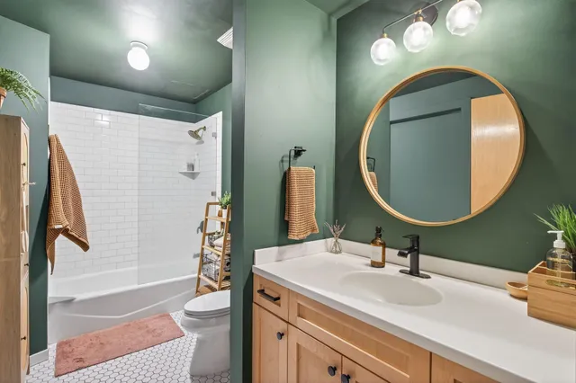 $3,195 | 404 North Washington Avenue, Unit 205, Minneapolis, MN 55401