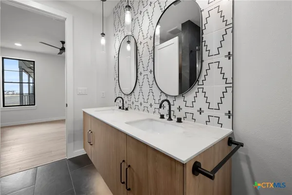 $3,000 | 634 Central Parkway, Unit 1211, New Braunfels, TX 78130