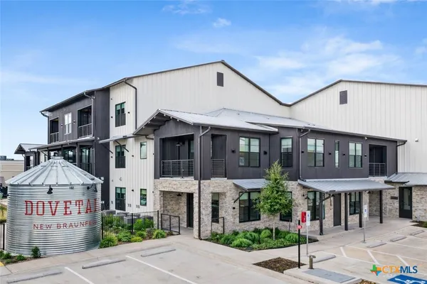 $3,000 | 634 Central Parkway, Unit 1211, New Braunfels, TX 78130