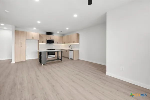 $3,000 | 634 Central Parkway, Unit 1211, New Braunfels, TX 78130