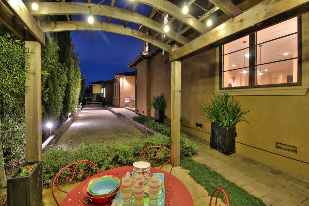 480 Border Hill Road Los Altos, CA 94024 - Photo 17 of 69 Gallery Image 17