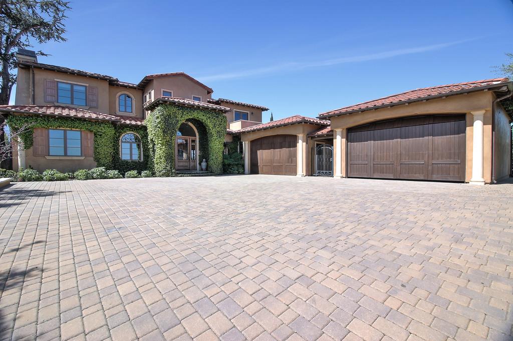 480 Border Hill Road Los Altos, CA 94024 - Photo 3 of 69 Gallery Image 3