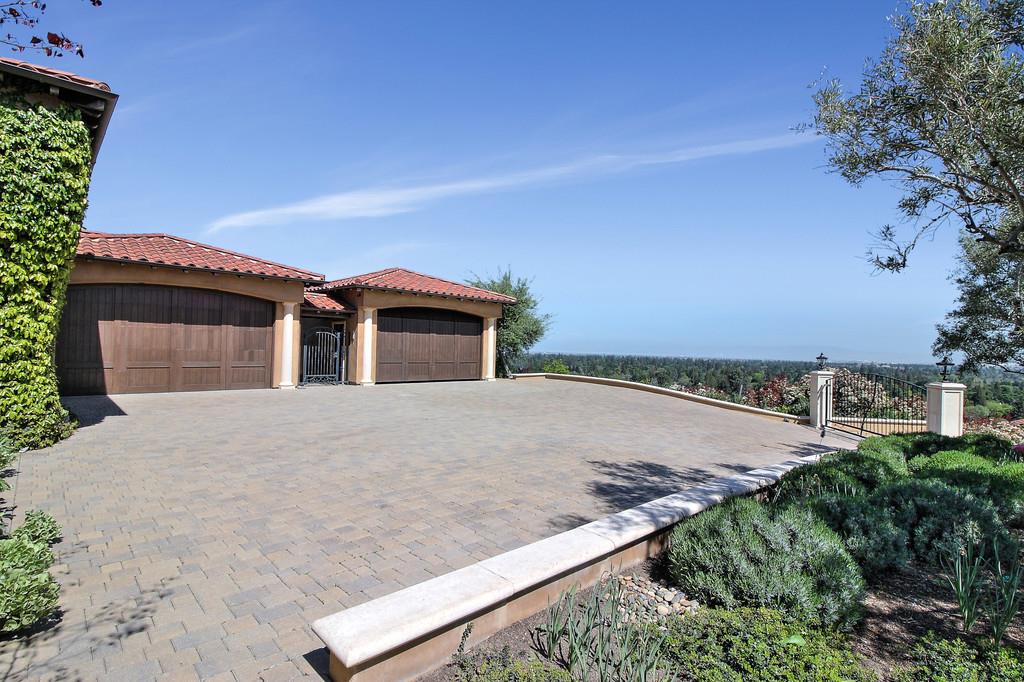 480 Border Hill Road Los Altos, CA 94024 - Photo 4 of 69 Gallery Image 4