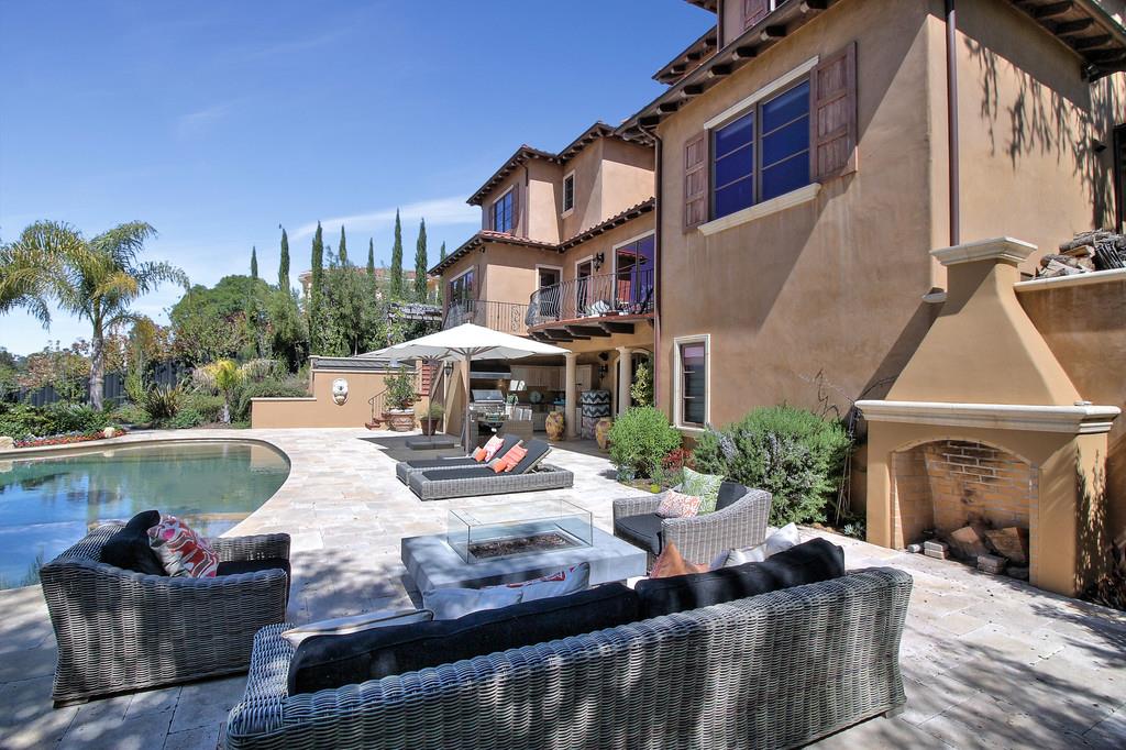 480 Border Hill Road Los Altos, CA 94024 - Photo 10 of 69 Gallery Image 10