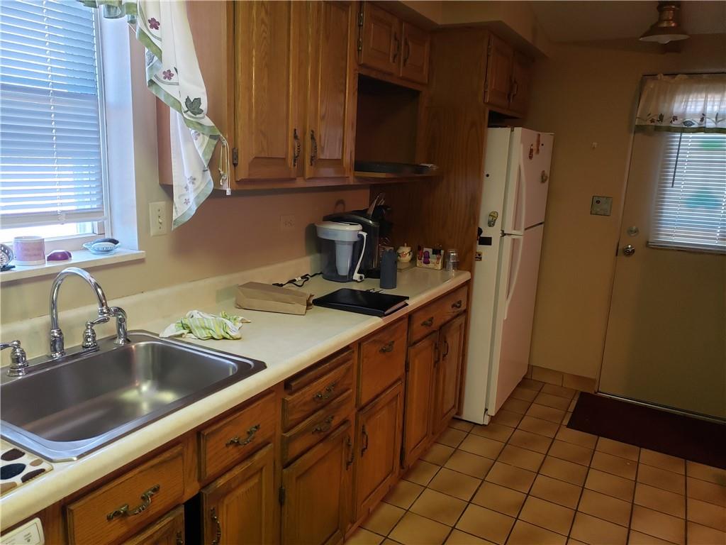 3237 Gorman Way Pittsburgh, PA 15213 - Photo 5 of 23 Gallery Image 5
