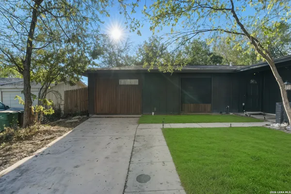 $2,400 | 3314 Deer Creek, San Antonio, TX 78230