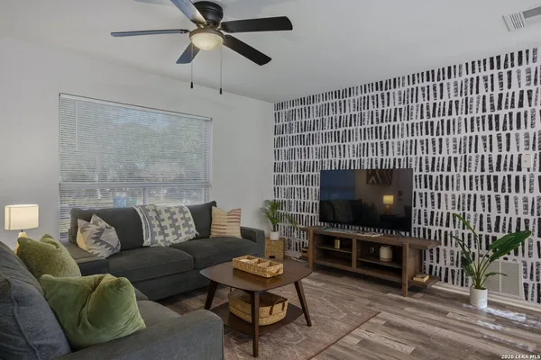$2,400 | 3314 Deer Creek, San Antonio, TX 78230