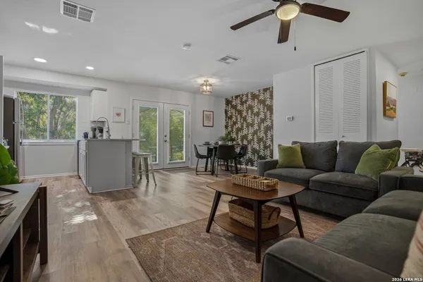 $2,400 | 3314 Deer Creek, San Antonio, TX 78230