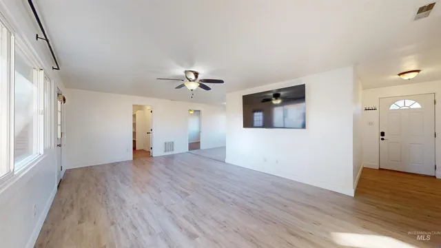 $335,000 | 554 Lynwood Boulevard, Twin Falls, ID 83301