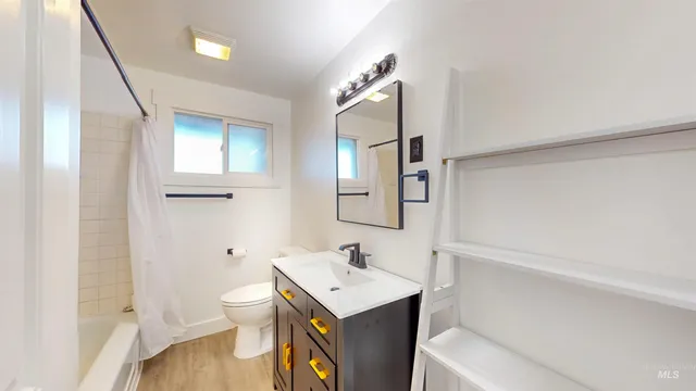 $335,000 | 554 Lynwood Boulevard, Twin Falls, ID 83301