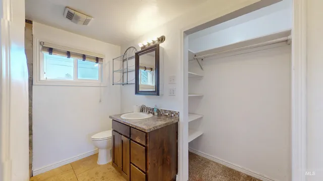 $335,000 | 554 Lynwood Boulevard, Twin Falls, ID 83301