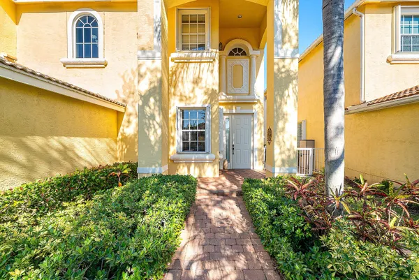 $699,000 | 8147 Viale Matera, Lake Worth, FL 33467