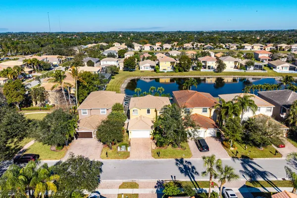 $699,000 | 8147 Viale Matera, Lake Worth, FL 33467