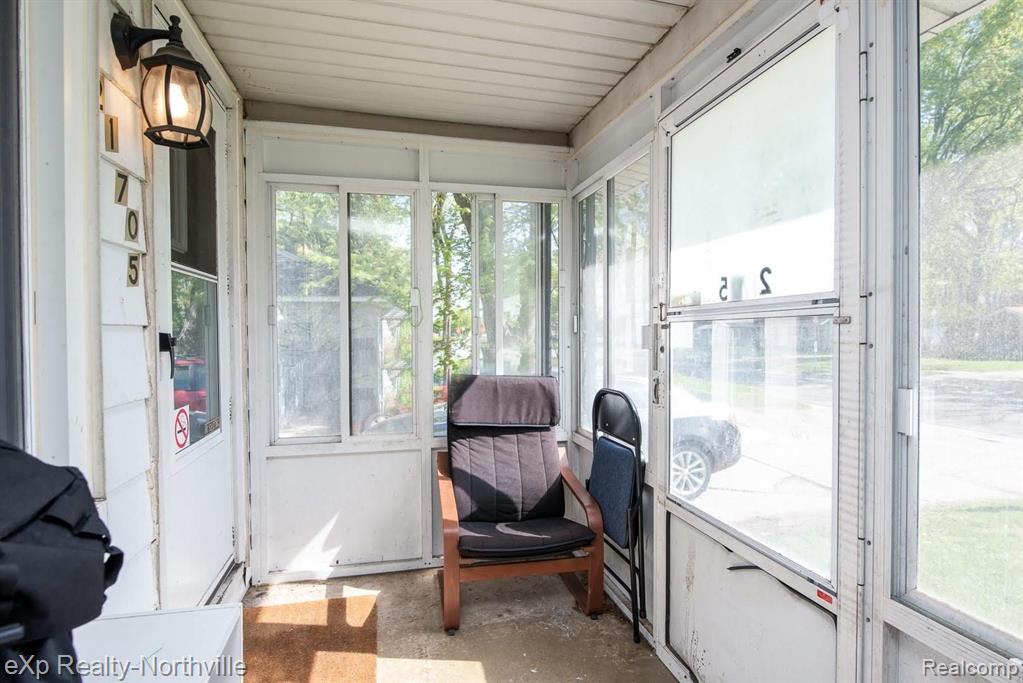 21705 Middlebelt Road Farmington Hills, MI 48336 - Photo 7 of 24