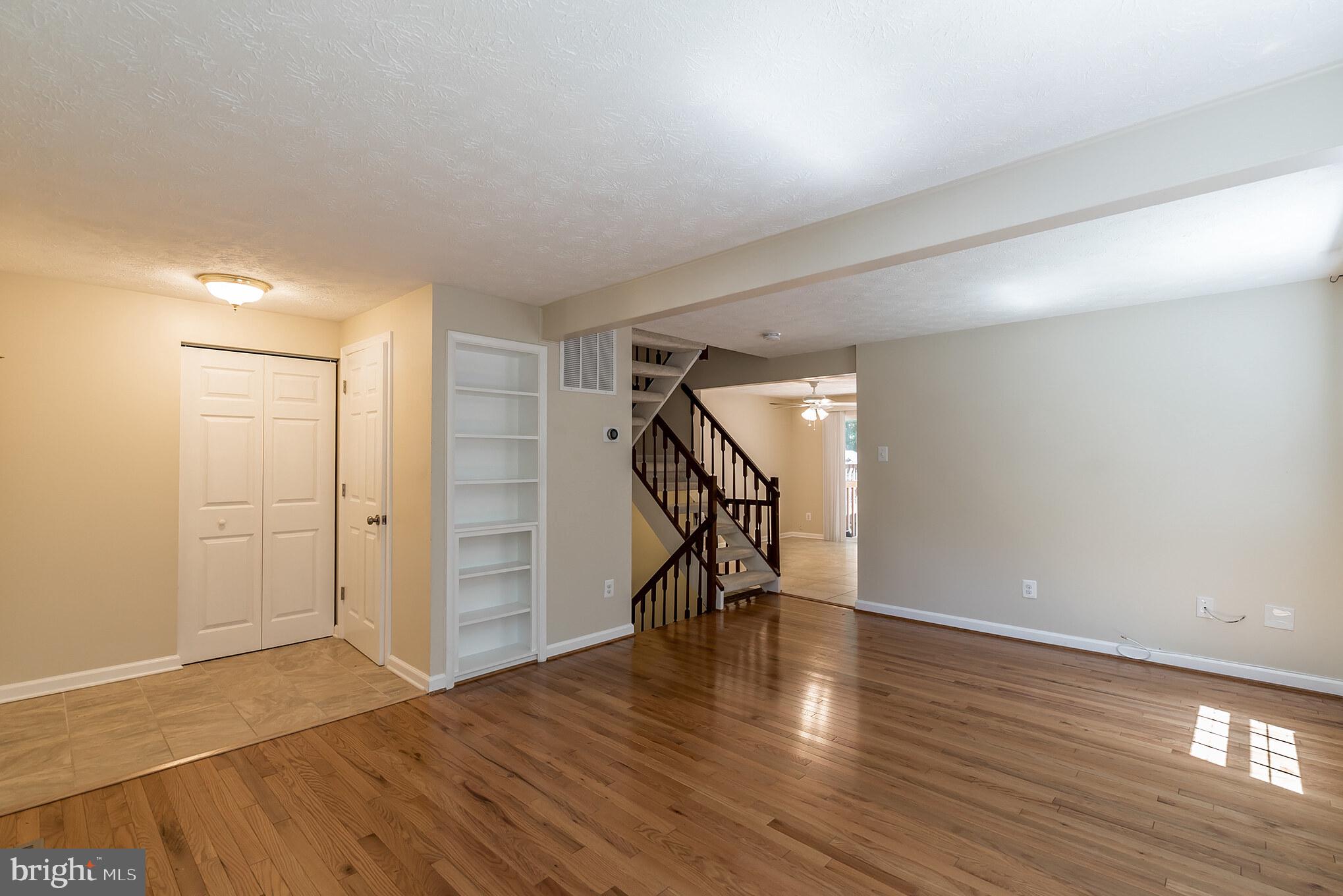 8083 Donegal Lane Springfield, VA 22153 - Photo 3 of 30