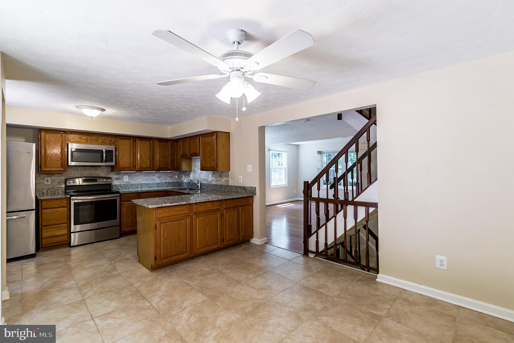 8083 Donegal Lane Springfield, VA 22153 - Photo 7 of 30