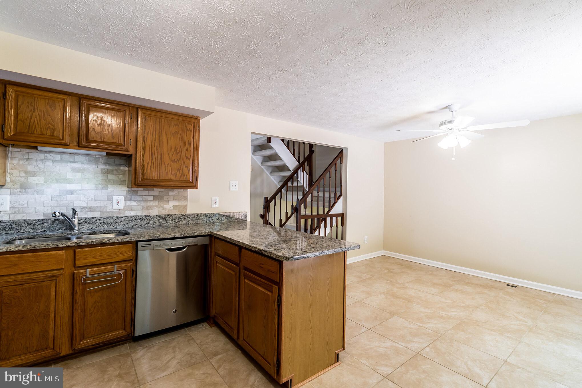 8083 Donegal Lane Springfield, VA 22153 - Photo 8 of 30