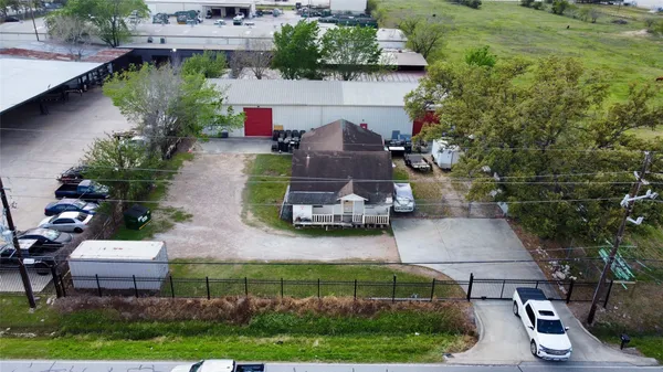 $5,000 | 6951 Windfern Road, Houston, TX 77040