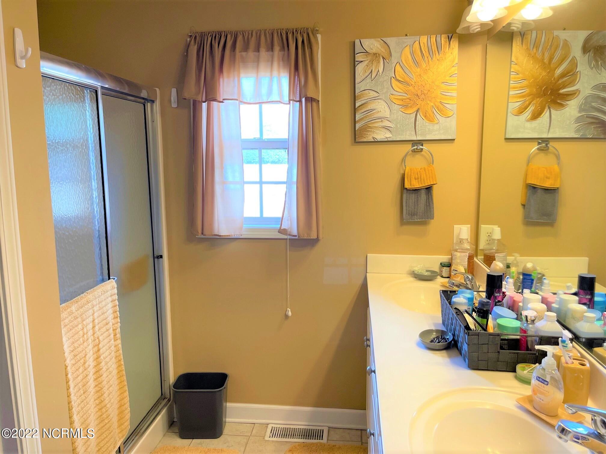 30 Beryl Circle Pinehurst, NC 28374 - Photo 16 of 34 Master Bath