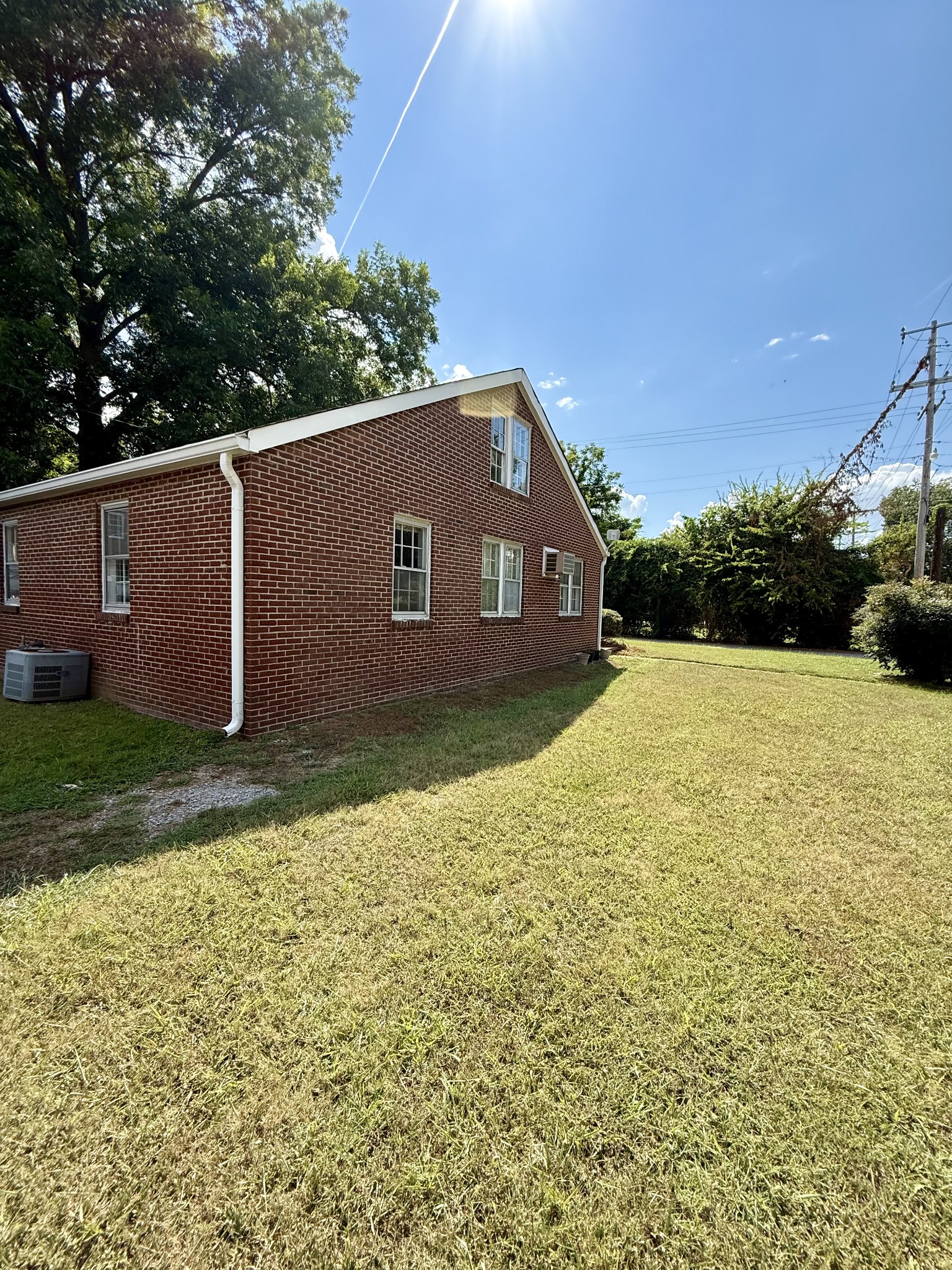 100 Murphree Avenue Centerville, TN 37033 - Photo 3 of 20