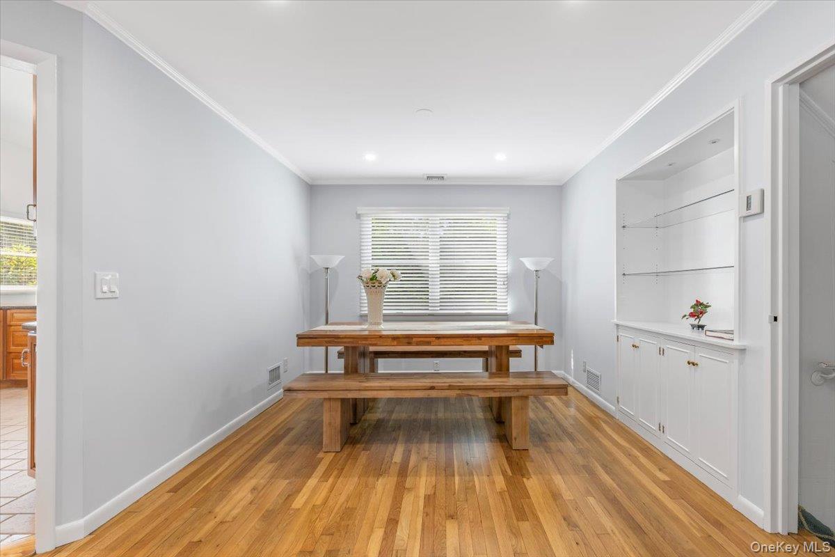 22 Paddock Road Rye Brook, NY 10573 - Photo 5 of 21