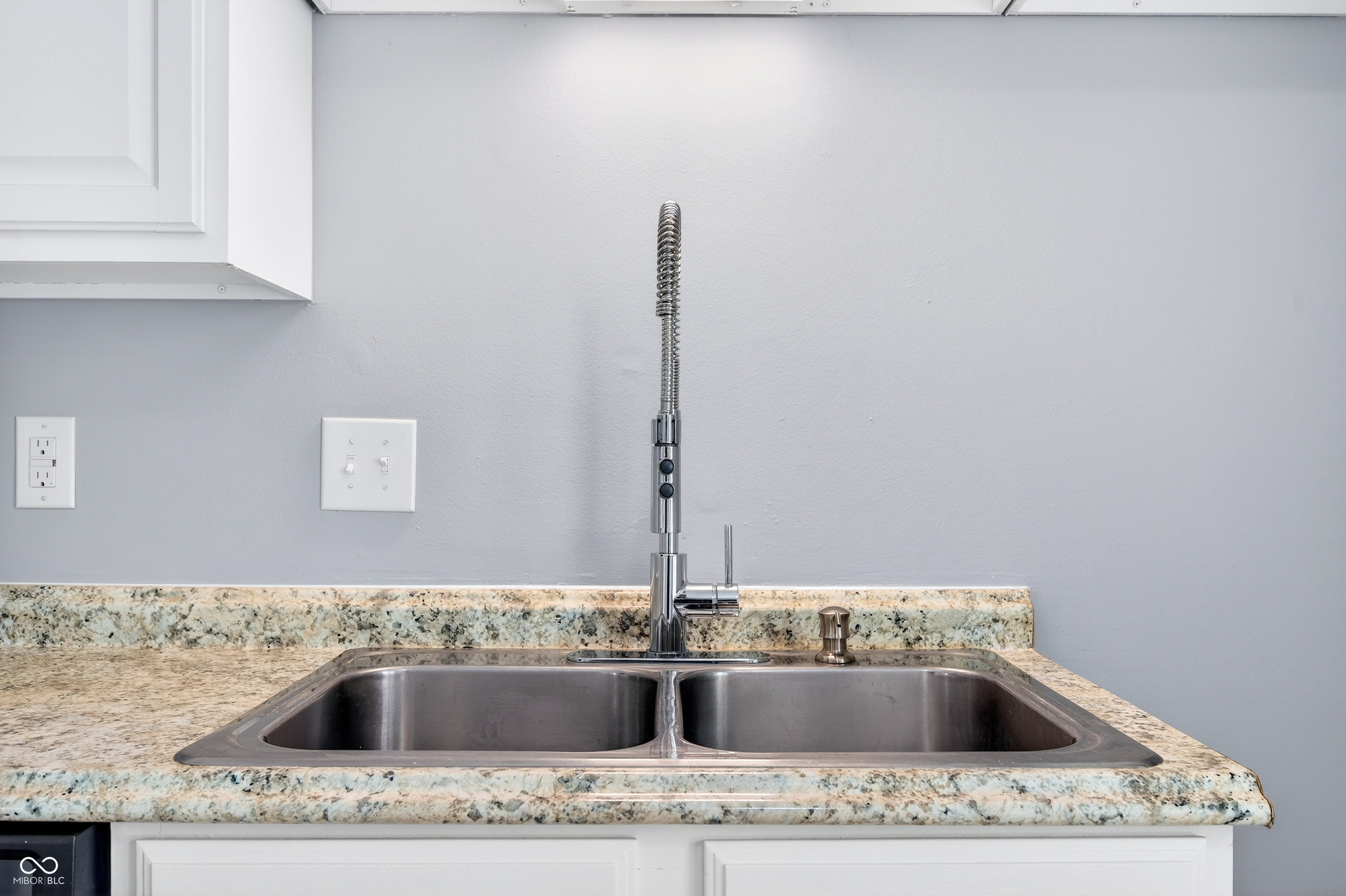 5617 Milhouse Road Indianapolis, IN 46221 - Photo 14 of 36