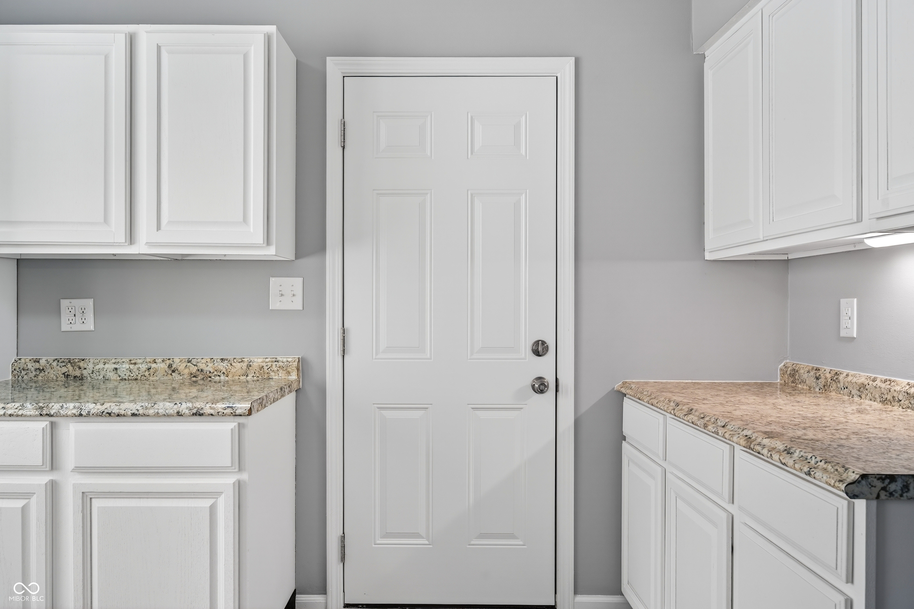 5617 Milhouse Road Indianapolis, IN 46221 - Photo 17 of 36