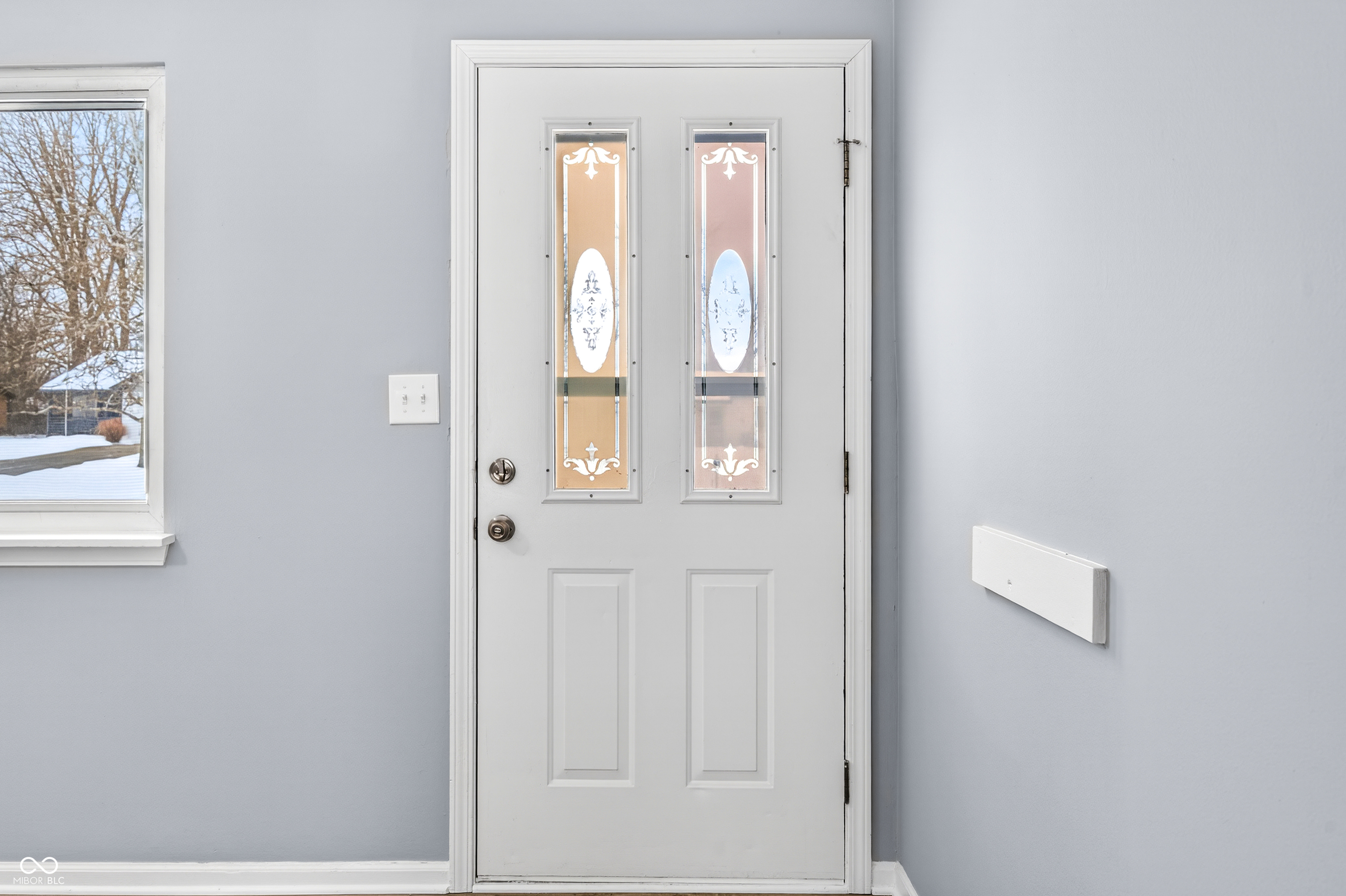 5617 Milhouse Road Indianapolis, IN 46221 - Photo 5 of 36