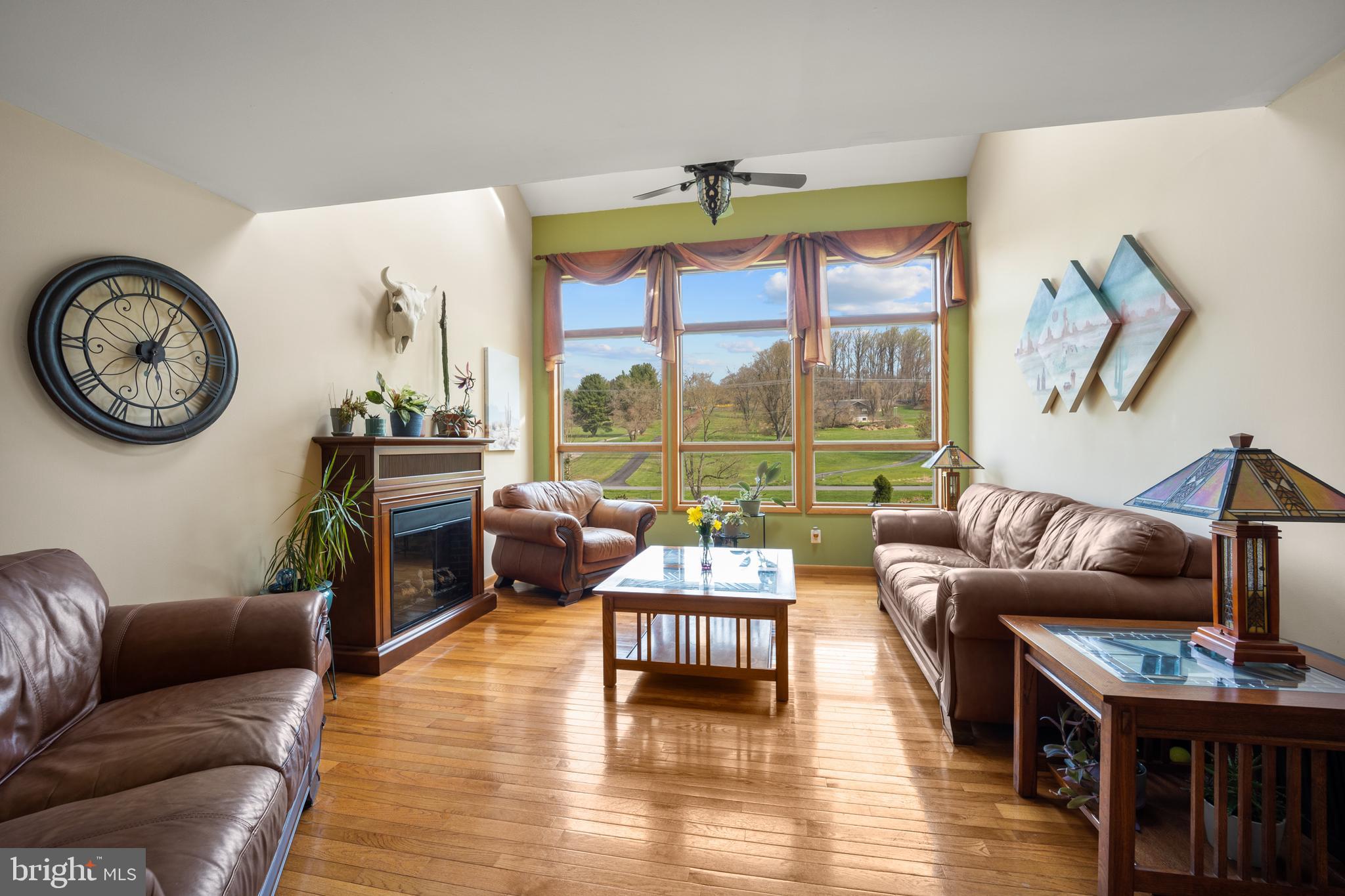 871 Frank Road West Chester, PA 19380 - Photo 3 of 33 Living Rm/Great Rm