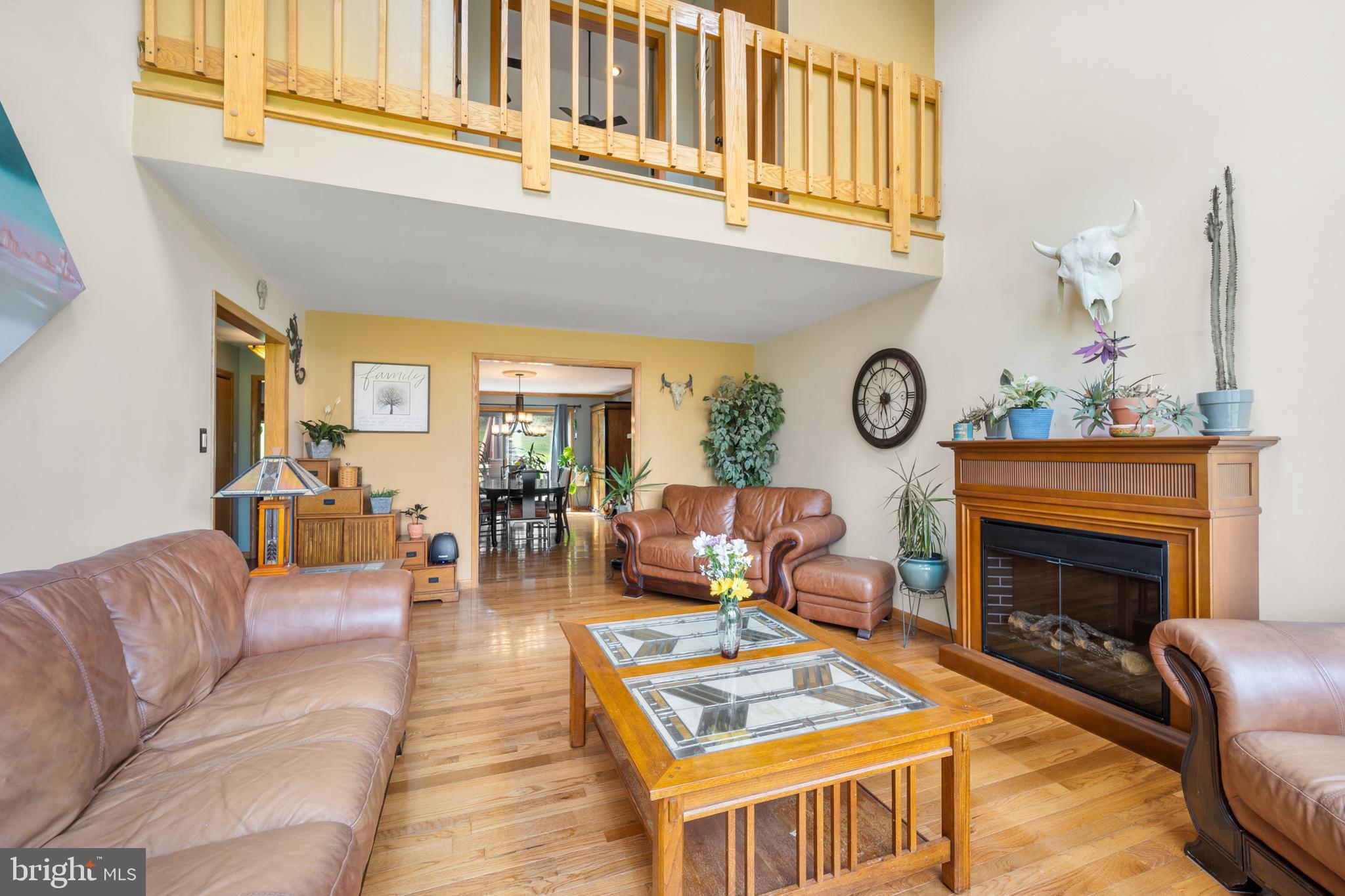 871 Frank Road West Chester, PA 19380 - Photo 4 of 33 Living Rm/Great Rm