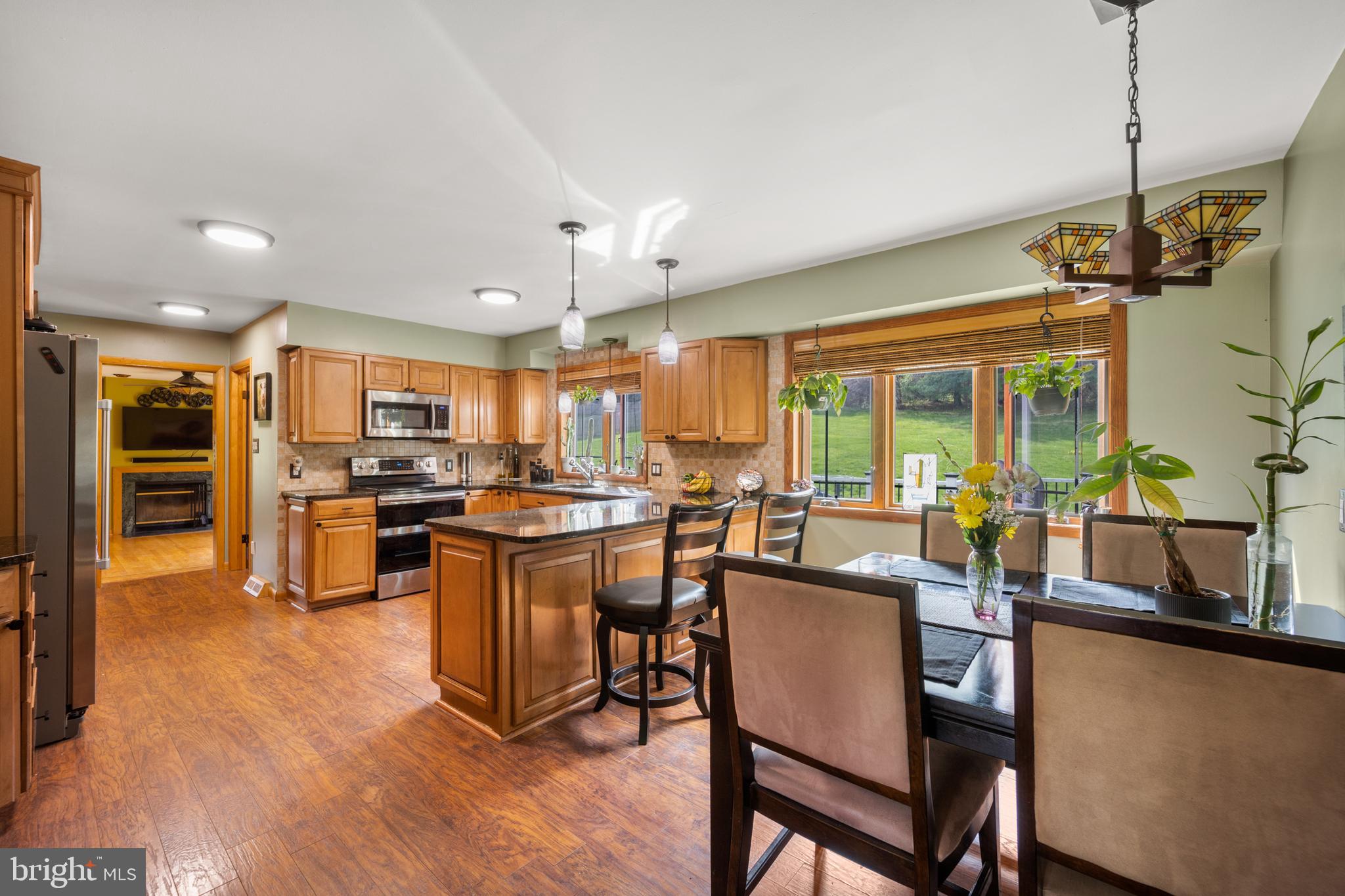 871 Frank Road West Chester, PA 19380 - Photo 6 of 33 Kitchen