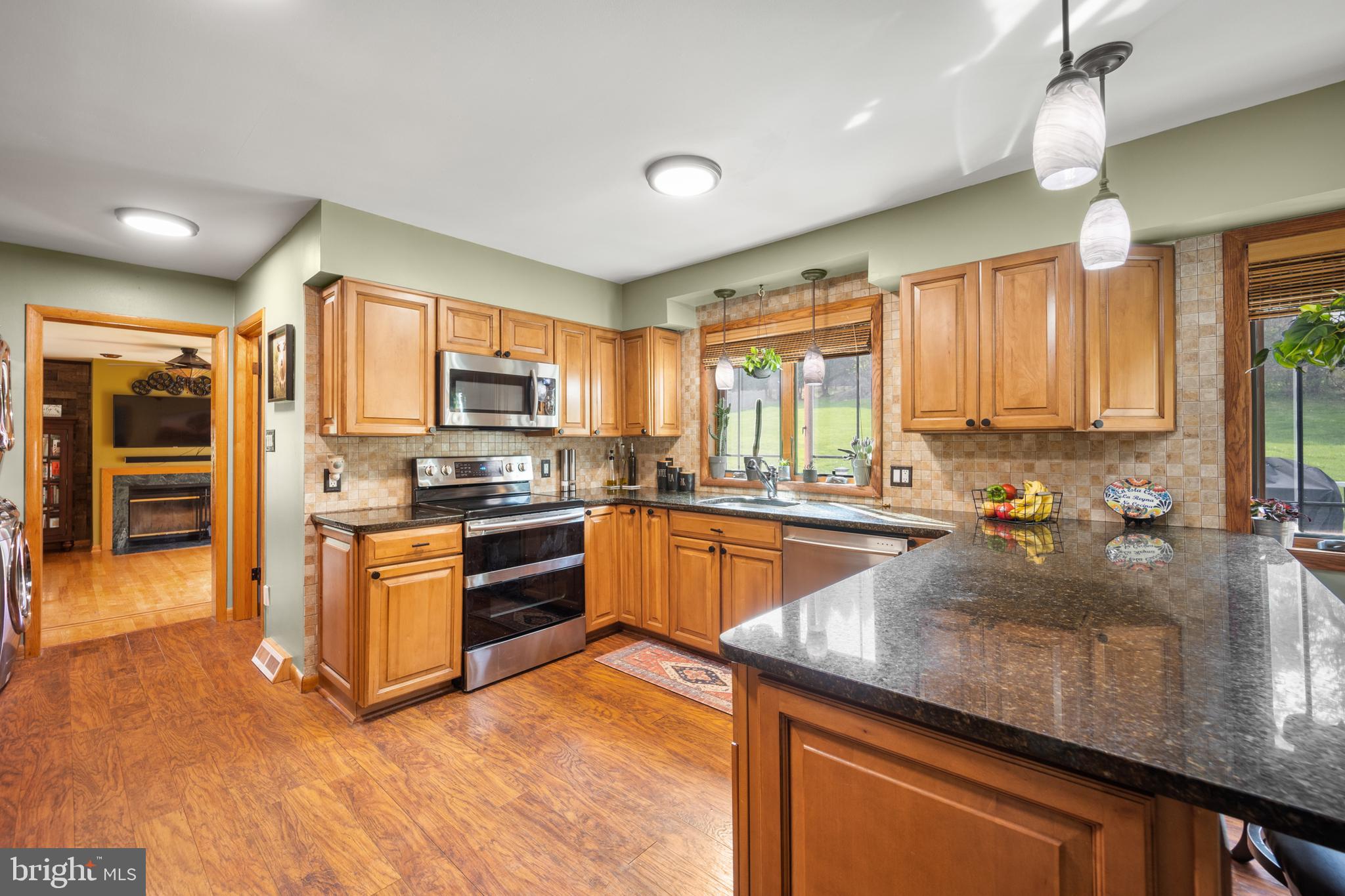 871 Frank Road West Chester, PA 19380 - Photo 7 of 33 Kitchen