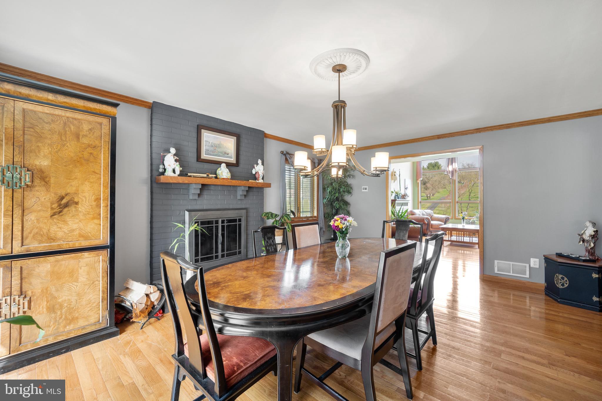 871 Frank Road West Chester, PA 19380 - Photo 10 of 33 Dining Room