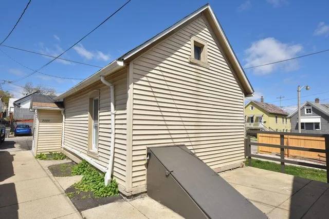 $269,900 | 2005 South 7th Street, Milwaukee, WI 53204