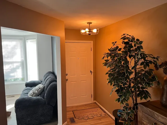 $282,000 | 1620 Lexington Drive, Montgomery, IL 60538